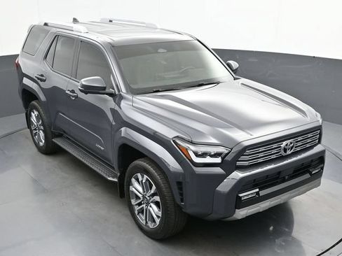Used 2025 Toyota 4Runner Limited AWD/4WD image 39