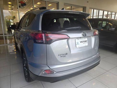 Used 2018 Toyota RAV4 LE w/ All Weather Liner Package AWD/4WD image 8