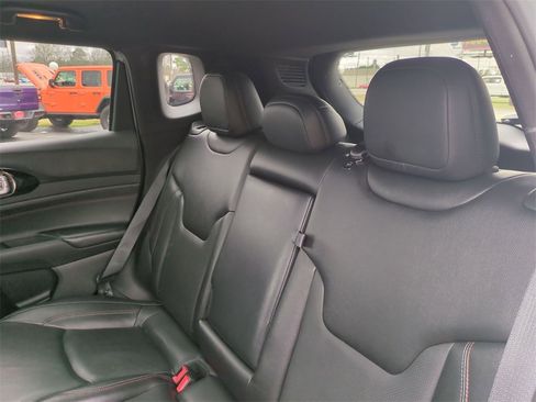 Used 2025 Jeep Compass Trailhawk w/ Trailhawk Elite Group image 29