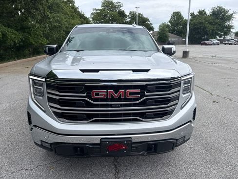 Used 2022 GMC Sierra 1500 SLT w/ SLT Premium Plus Package AWD/4WD image 13