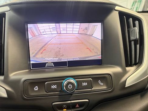 Used 2024 GMC Terrain SLE AWD/4WD image 35