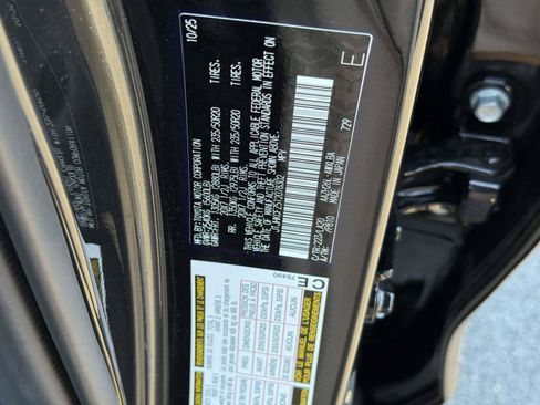 Used 2026 Lexus NX 450h+ AWD w/ Luxury Package image 32