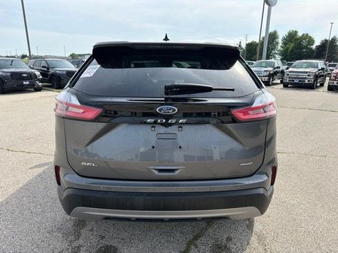 Used 2024 Ford Edge SEL w/ Convenience Package AWD/4WD image 4