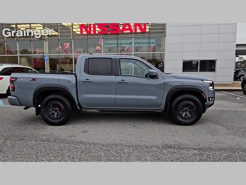 Used 2025 Nissan Frontier Pro-X w/ Pro Convenience Package image 35