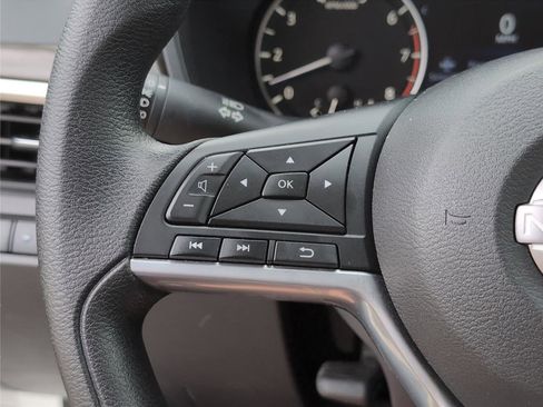 Used 2025 Nissan Altima 2.5 SV FWD image 26
