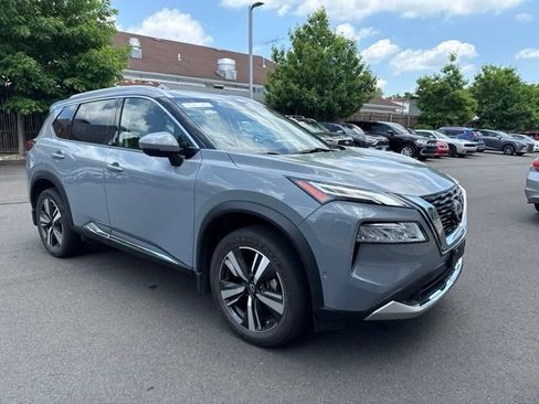 Used 2023 Nissan Rogue Platinum w/ Platinum Premium Package AWD/4WD image 2