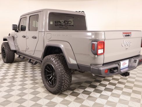 Used 2021 Jeep Gladiator Overland w/ Popular Equipment Package AWD/4WD image 22