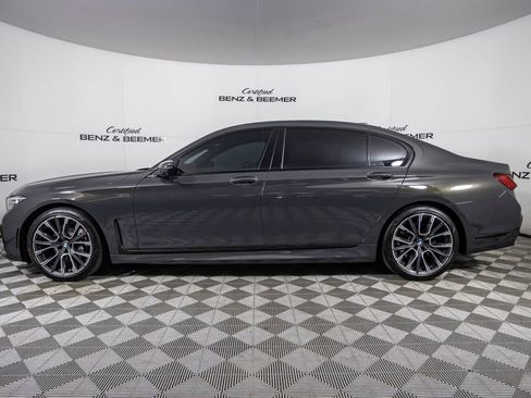 Used 2021 BMW 740i w/ M Sport Package image 5