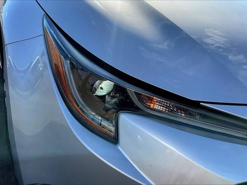 Used 2020 Toyota Corolla LE image 25