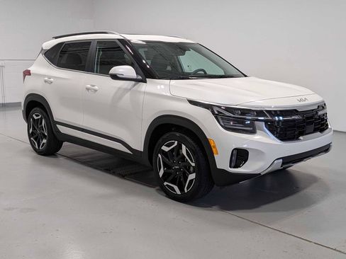 Certified 2024 Kia Seltos SX w/ SX Sunroof Package AWD/4WD image 6