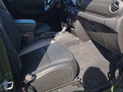 Used 2023 Jeep Wrangler Unlimited Sahara image 5