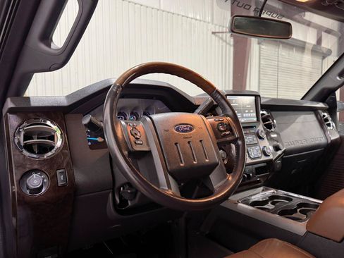 Used 2016 Ford F350 Platinum w/ FX4 Off-Road Package AWD/4WD image 3