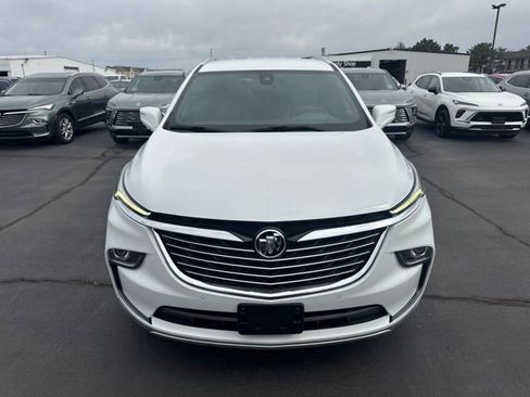 Used 2023 Buick Enclave Essence FWD image 10