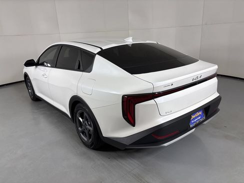 New 2026 Kia K4 FWD image 6