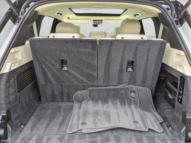 Certified 2025 Land Rover Range Rover Long Wheelbase SE AWD/4WD image 6