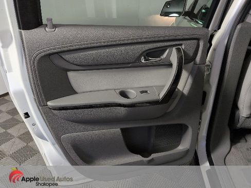 Used 2014 GMC Acadia SLT image 30