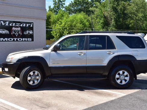 Used 2003 Toyota 4Runner SR5 AWD/4WD image 3