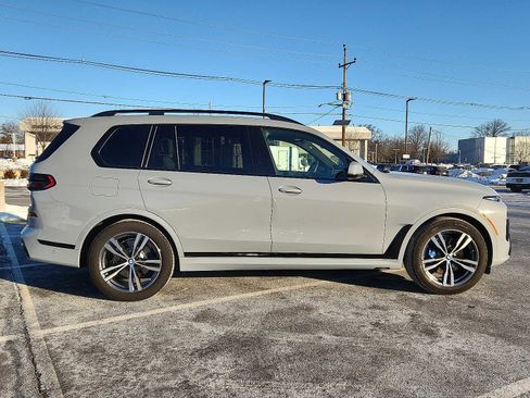 Used 2025 BMW X7 xDrive40i w/ M Sport Package image 7