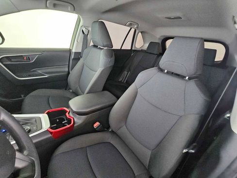 Used 2025 Toyota RAV4 LE image 21