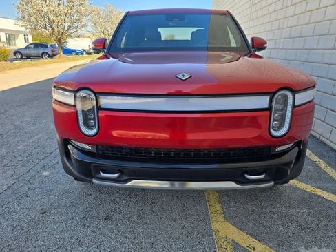 Used 2022 Rivian R1T Adventure image 10