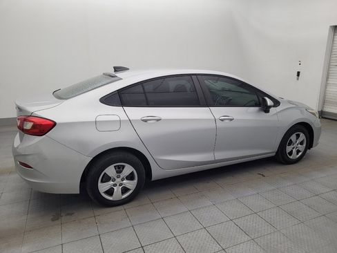 Used 2018 Chevrolet Cruze LS image 10