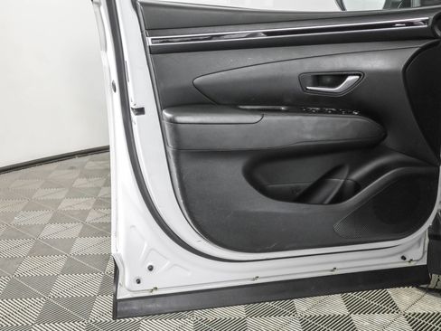 Used 2023 Hyundai Tucson SE image 32