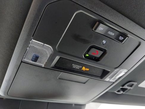 Used 2024 Toyota Tacoma SR image 31