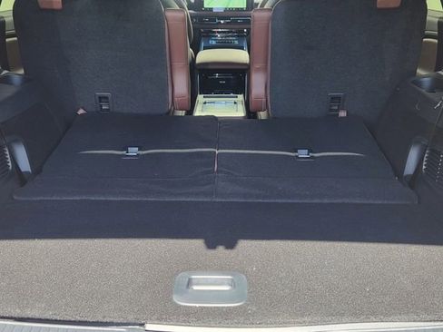 New 2026 Lincoln Aviator Reserve AWD/4WD image 16