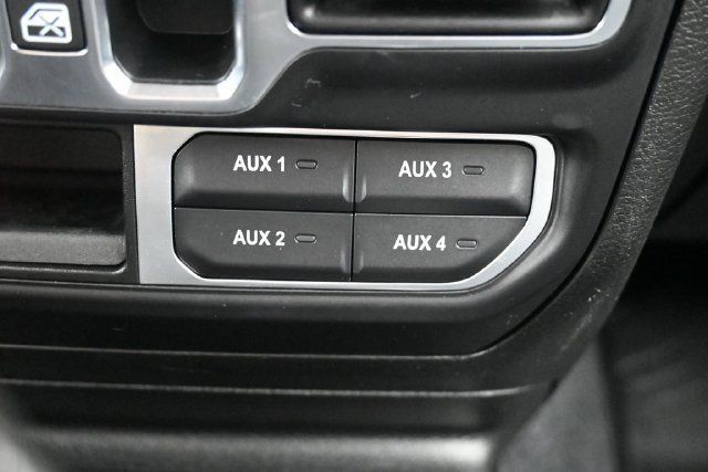 Used 2020 Jeep Wrangler Unlimited Sahara AWD/4WD image 23