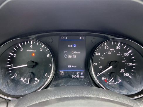 Used 2020 Nissan Rogue SV FWD image 25