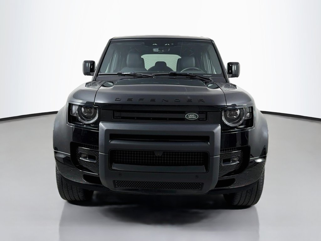 Certified 2024 Land Rover Defender 110 X-Dynamic SE AWD/4WD image 2