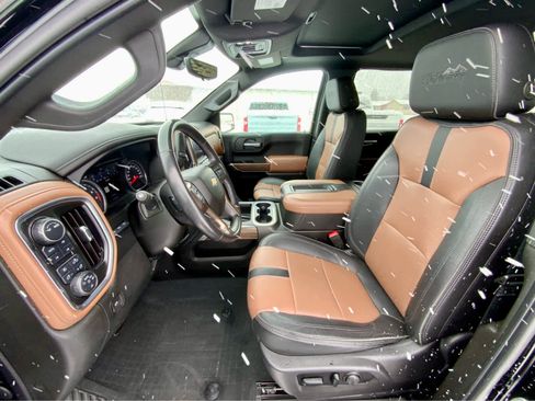Used 2021 Chevrolet Silverado 1500 High Country image 19