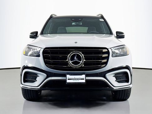 New 2026 Mercedes-Benz GLS 580 4MATIC image 2