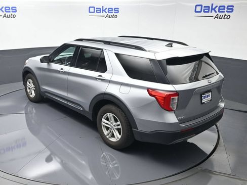 Used 2022 Ford Explorer XLT w/ Equipment Group 202A AWD/4WD image 51