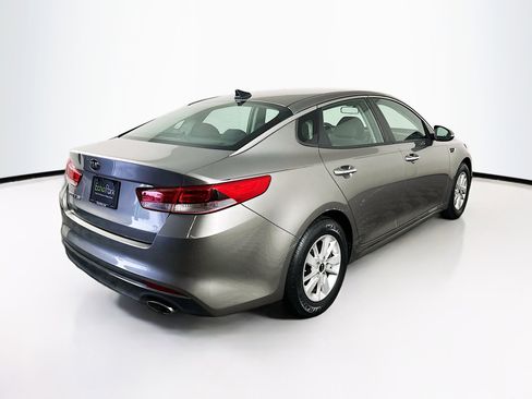 Used 2017 Kia Optima LX w/ Driver Convenience Package image 9