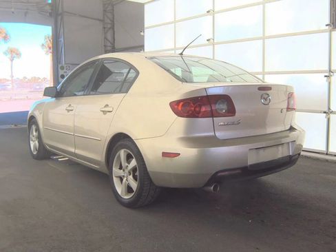 Used 2004 MAZDA MAZDA3 I w/ Pwr & 16" Alloy Wheel Pkg image 7