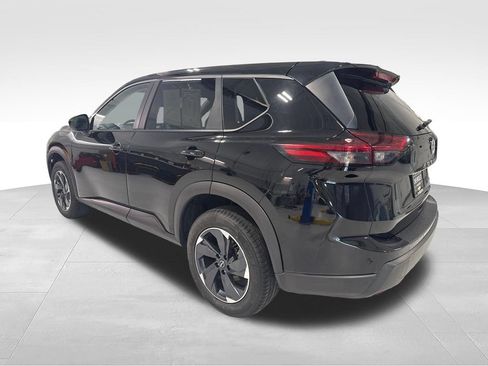 Used 2024 Nissan Rogue SV AWD/4WD image 45
