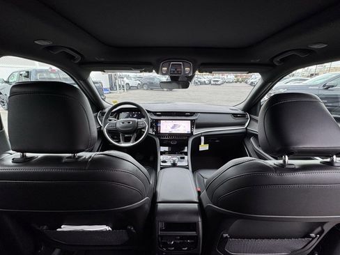 New 2026 Jeep Grand Cherokee Limited w/ Limited Altitude Package image 25