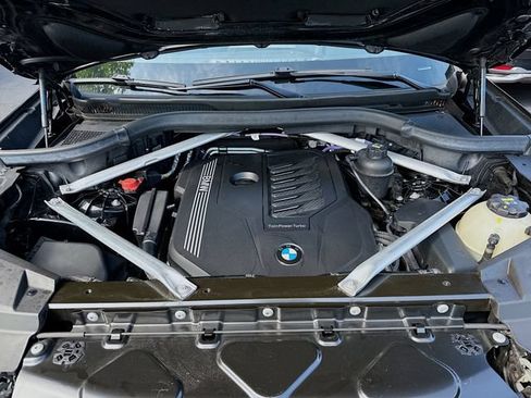 Used 2021 BMW X5 xDrive40i AWD/4WD image 38