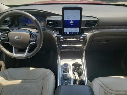 Used 2023 Ford Explorer Platinum w/ Technology Package AWD/4WD image 17