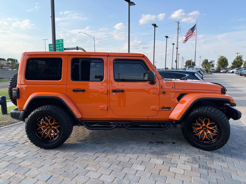 Used 2025 Jeep Wrangler Unlimited Sahara AWD/4WD image 6