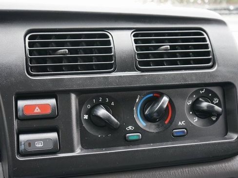 Used 2000 Nissan Xterra SE image 17