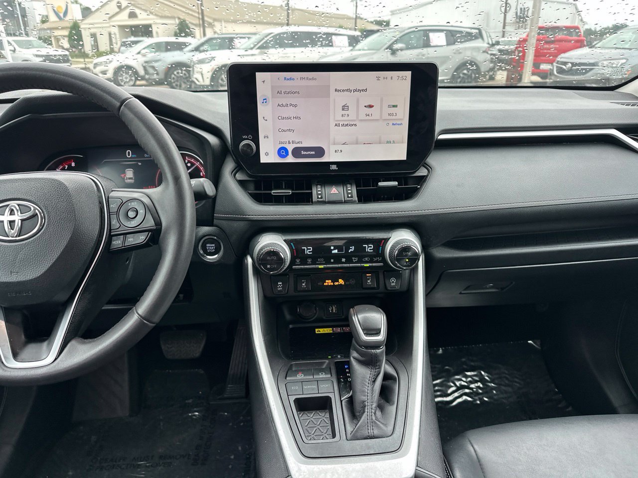 Used 2023 Toyota RAV4 XLE Premium FWD image 10