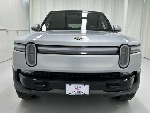 Used 2025 Rivian R1S Adventure image 5