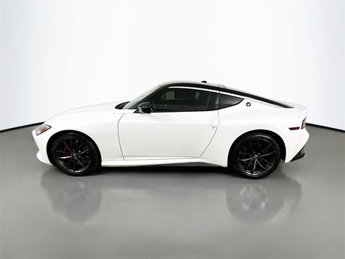 Used 2024 Nissan Z Performance w/ Floor Mat Package image 5