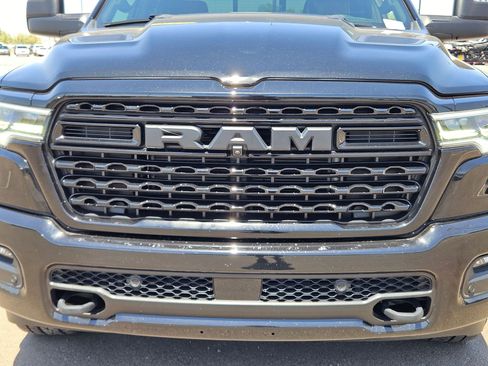 Used 2025 RAM 1500 Limited AWD/4WD image 10