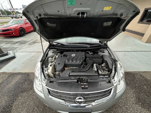 Used 2011 Nissan Altima 2.5 S FWD image 9