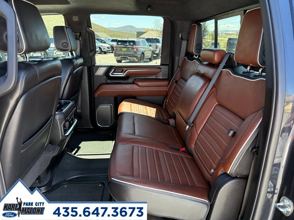 Used 2024 GMC Sierra 3500 Denali Ultimate AWD/4WD image 30