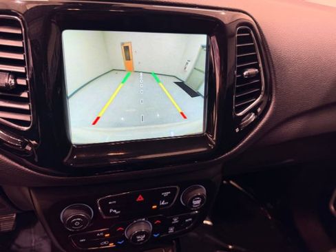 Used 2018 Jeep Compass Limited w/ Navigation Group AWD/4WD image 48