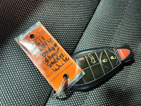 Used 2014 Dodge Challenger SXT w/ Sport Appearance Package image 23